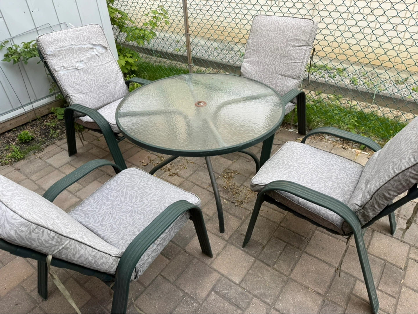 Patio Dining Set with Glass Table and 4 Chairs - photo 2
