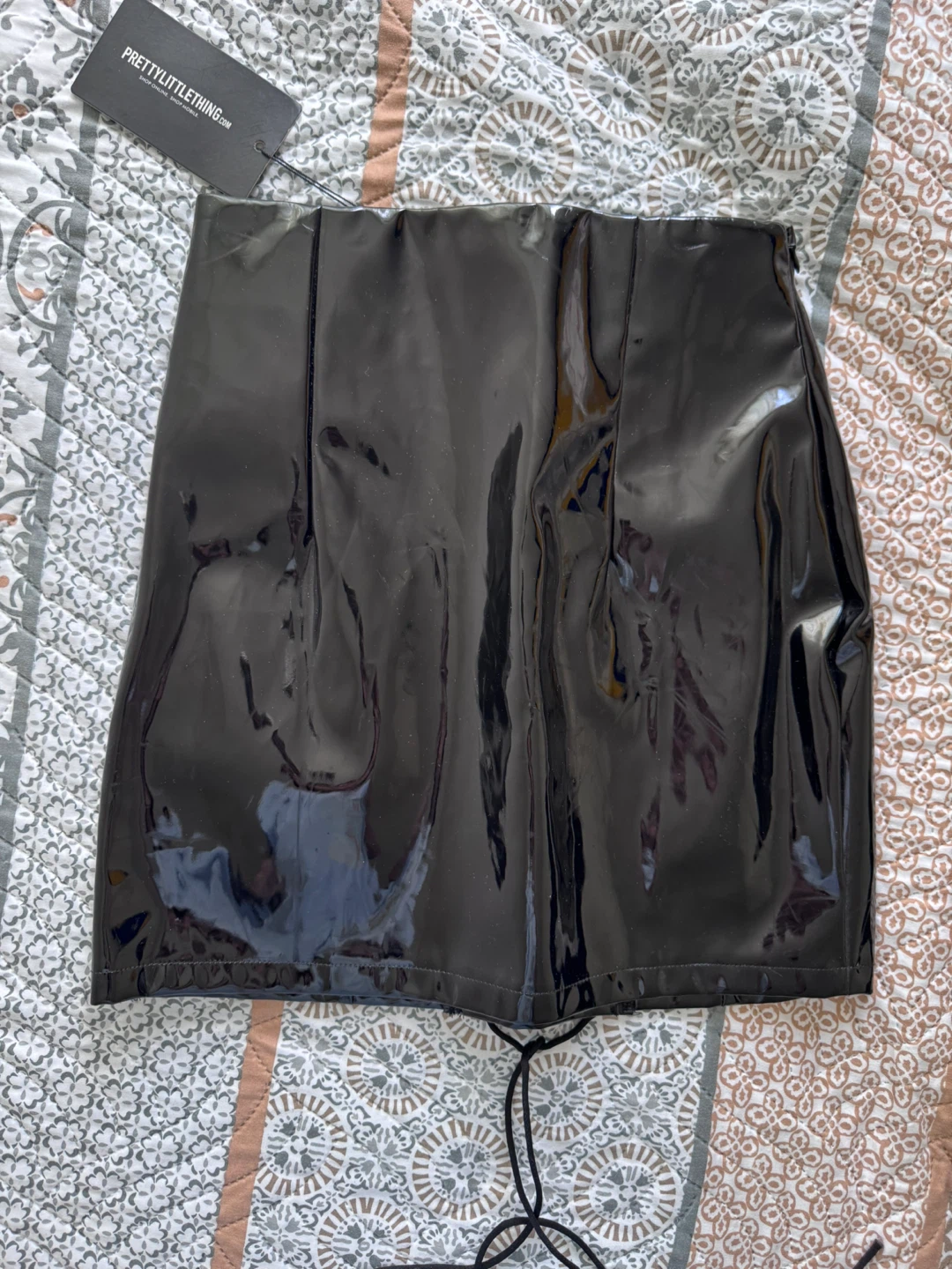 PrettyLittleThing Black Vinyl Lace-Up Mini Skirt - photo 2