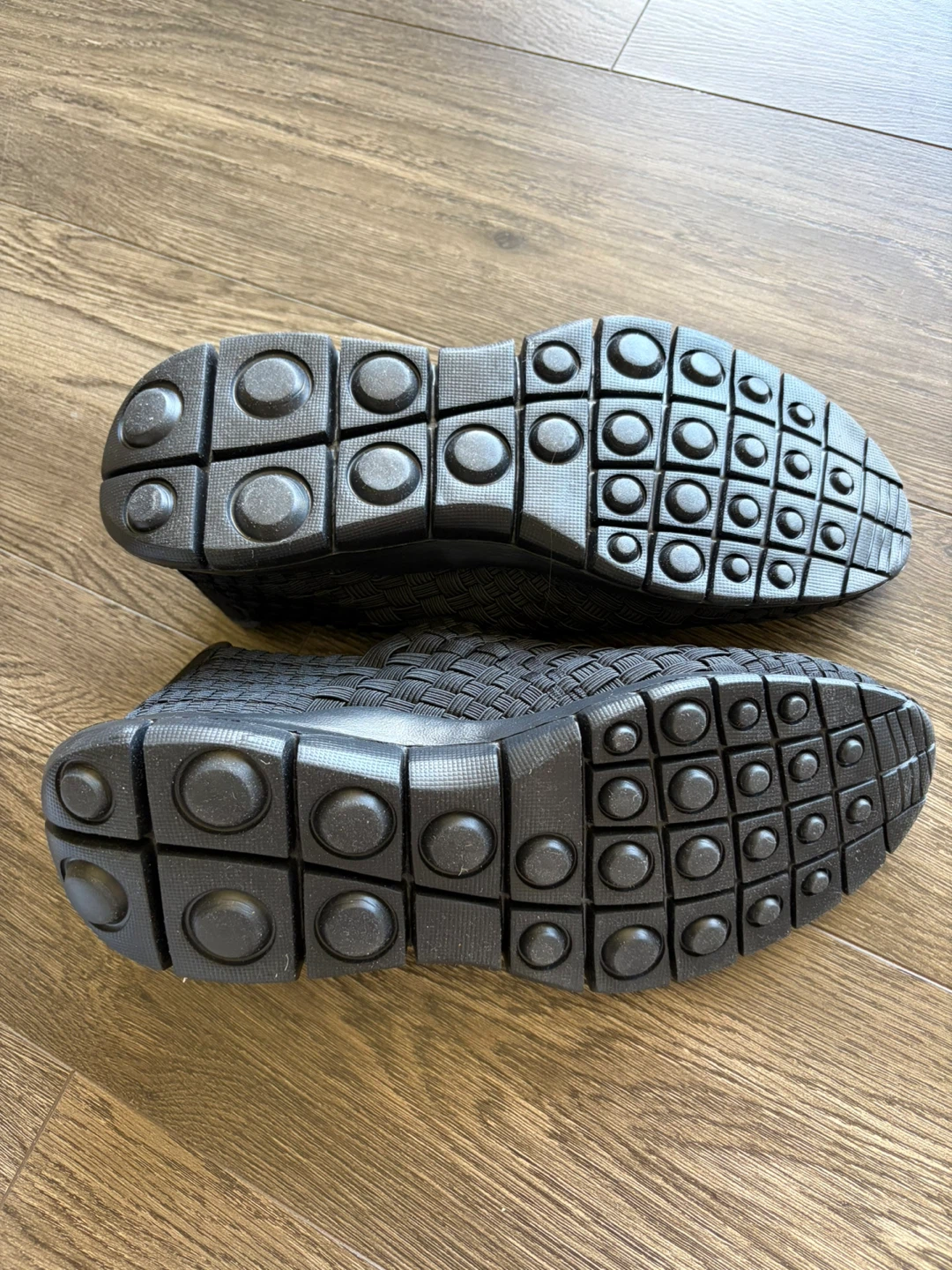 Sz 42 /10W Bernie Mev. New York Woven Slip-On Shoes - Black - photo 3