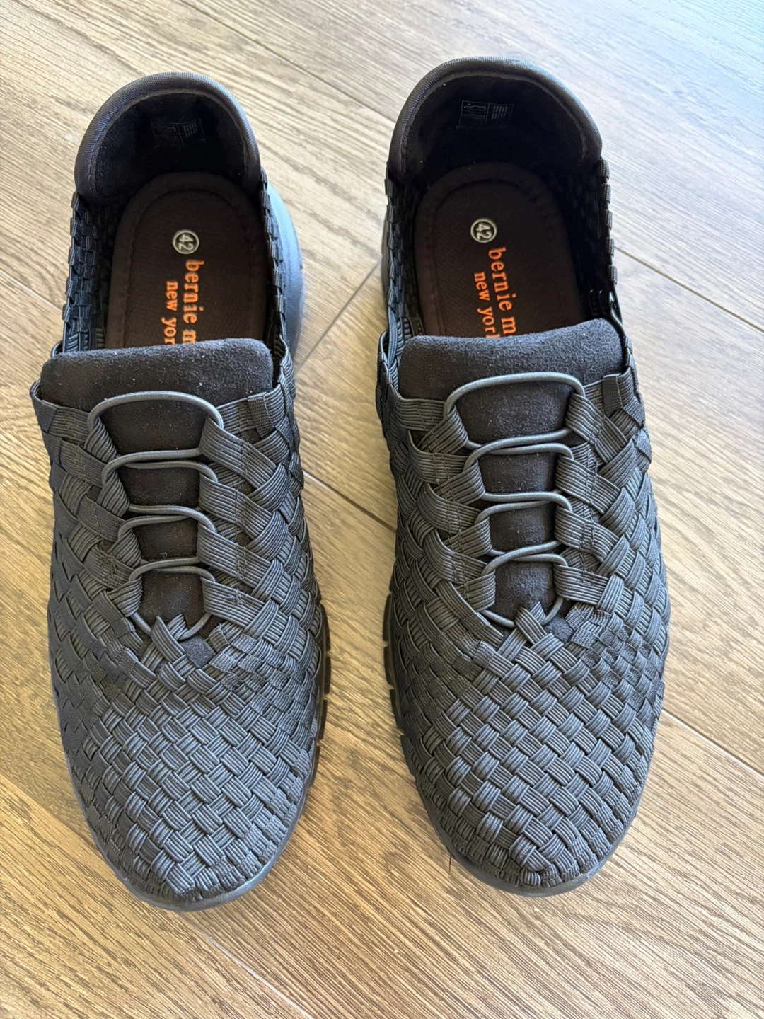 Sz 42 /10W Bernie Mev. New York Woven Slip-On Shoes - Black