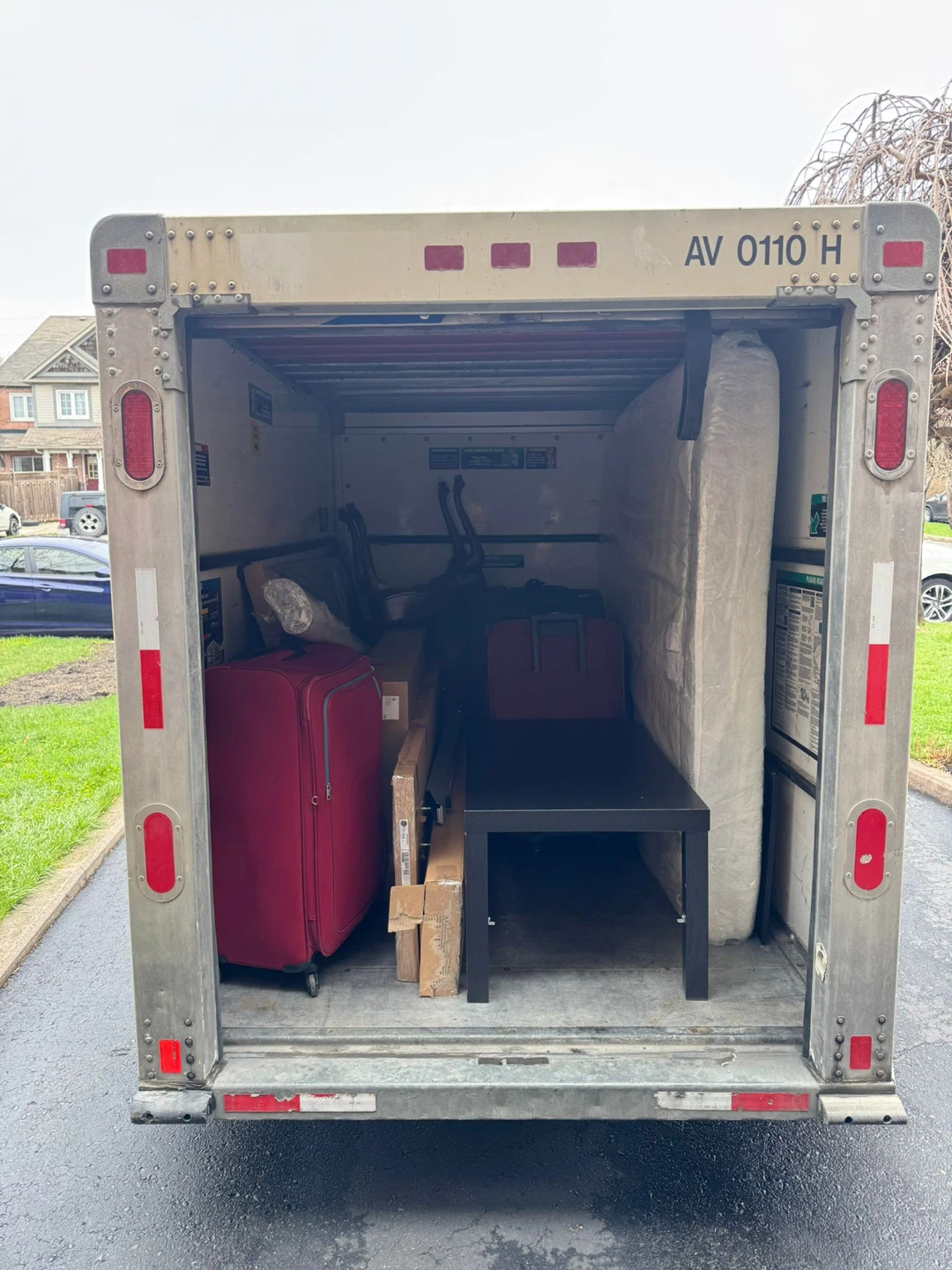 Furniture moving and delivery - photo 3