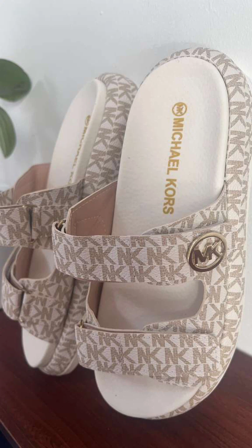Michael Kors MK Signature Sandals - photo 2
