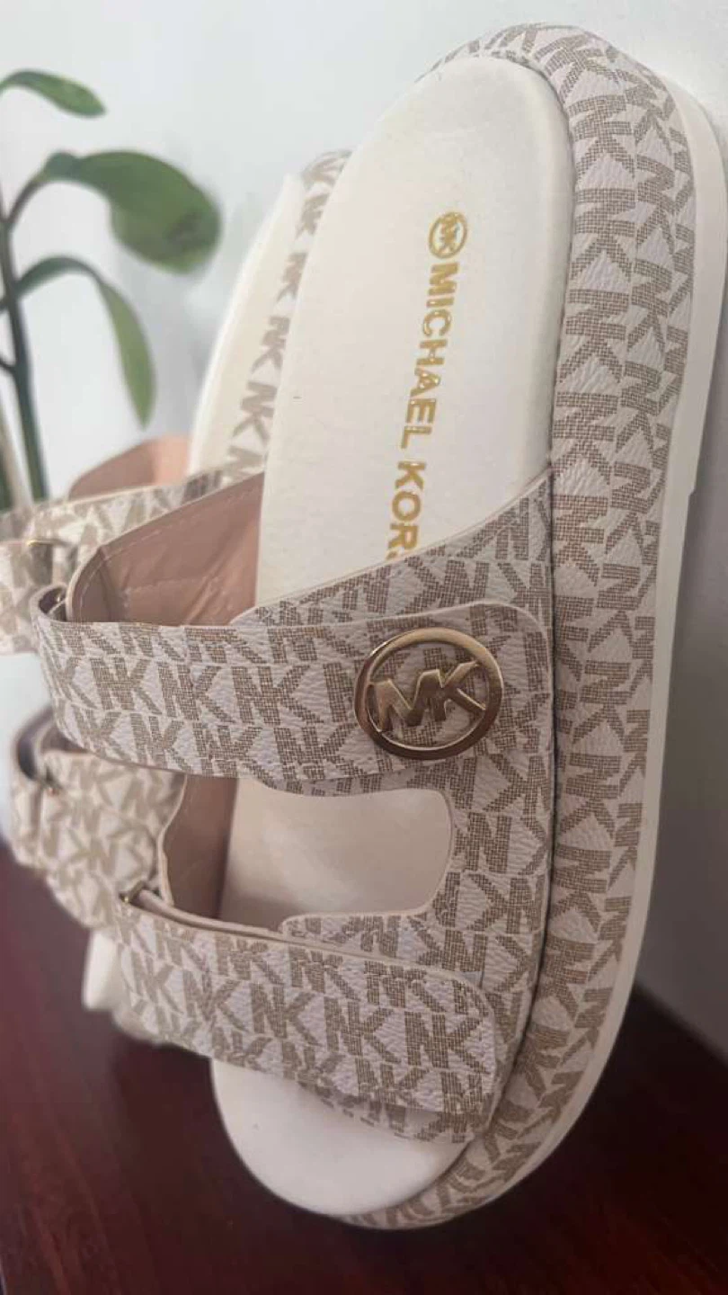 Michael Kors MK Signature Sandals - photo 3