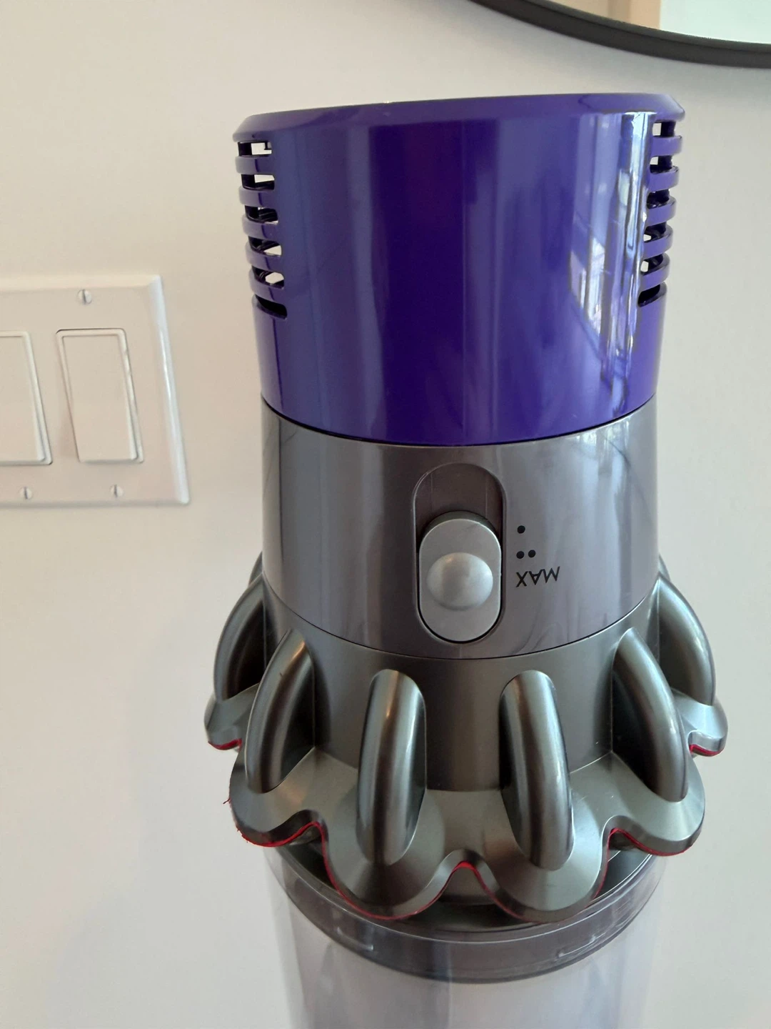 Dyson Cordless Vacuum Cleaner with Attachments - photo 4
