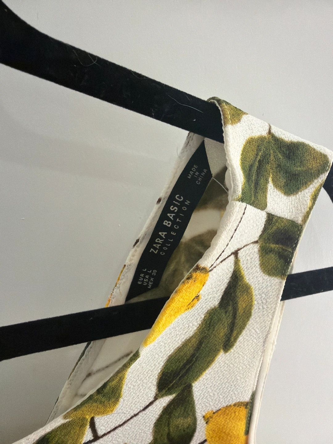 Zara Lemon Print Top - Size L - photo 3