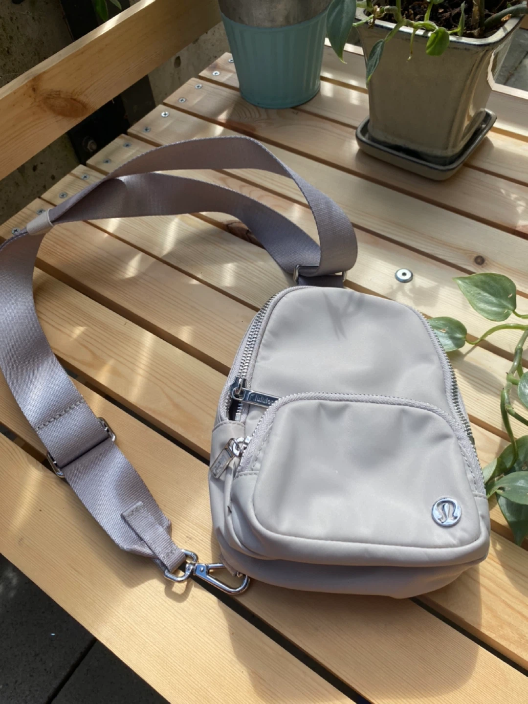 Lululemon Everywhere Sling Bag - Light Grey - photo 2