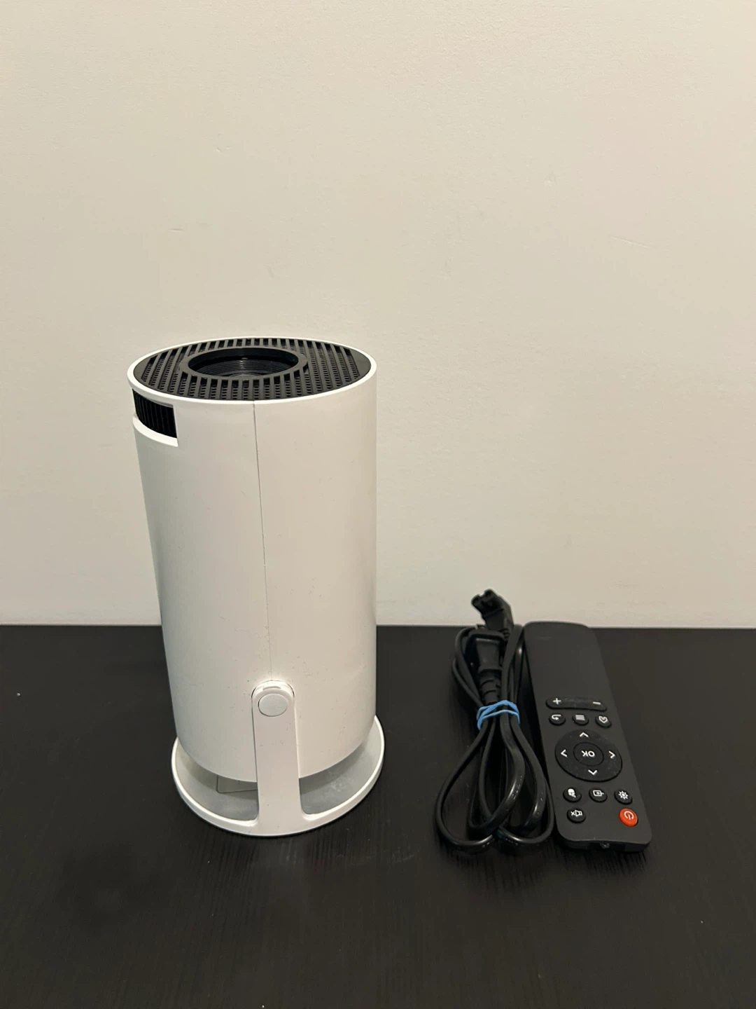 HY300 Pro Mini Projector 4K Android Projector - photo 2