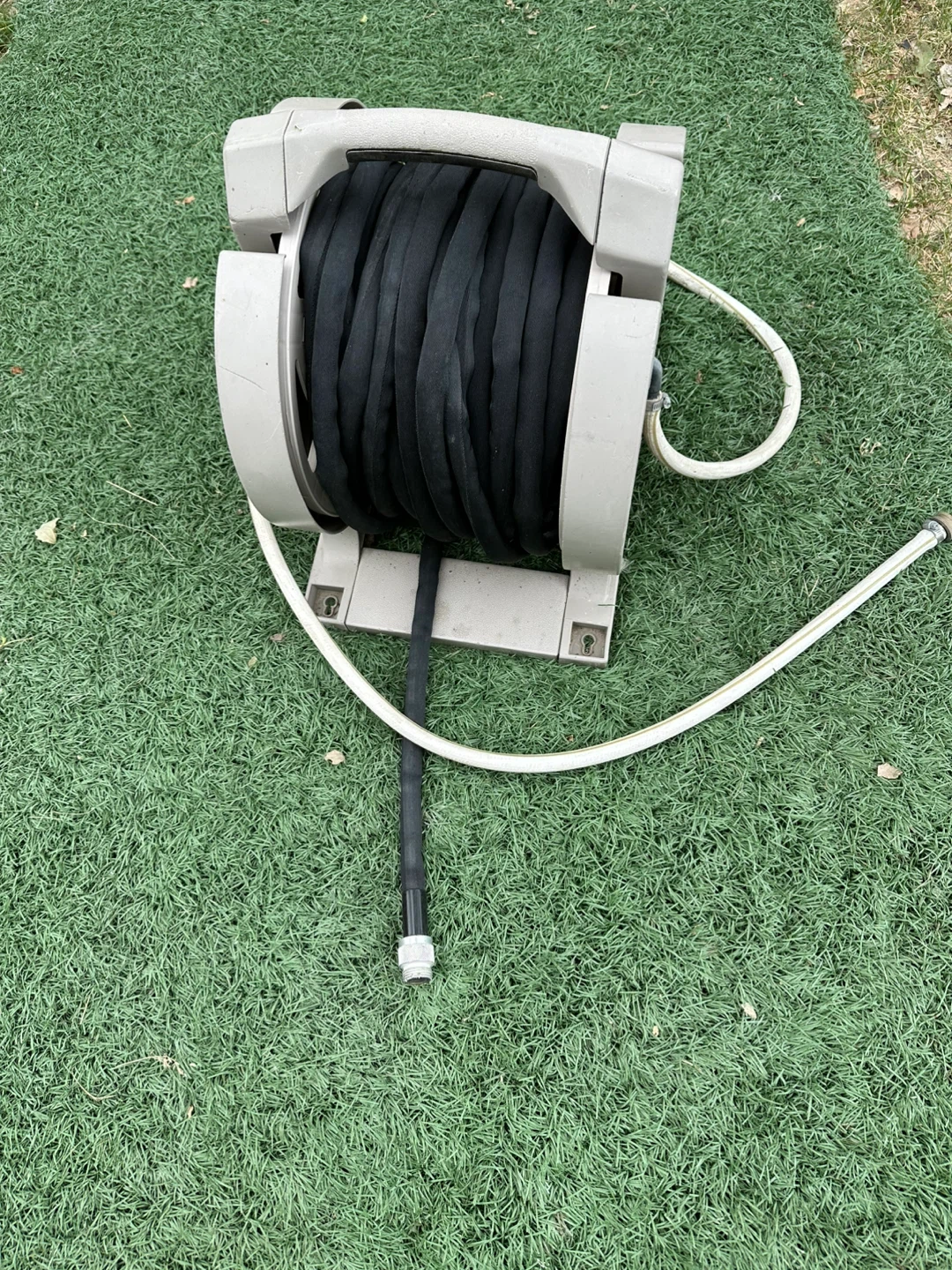 Hose Reel with 100 Ft Hose - photo 2