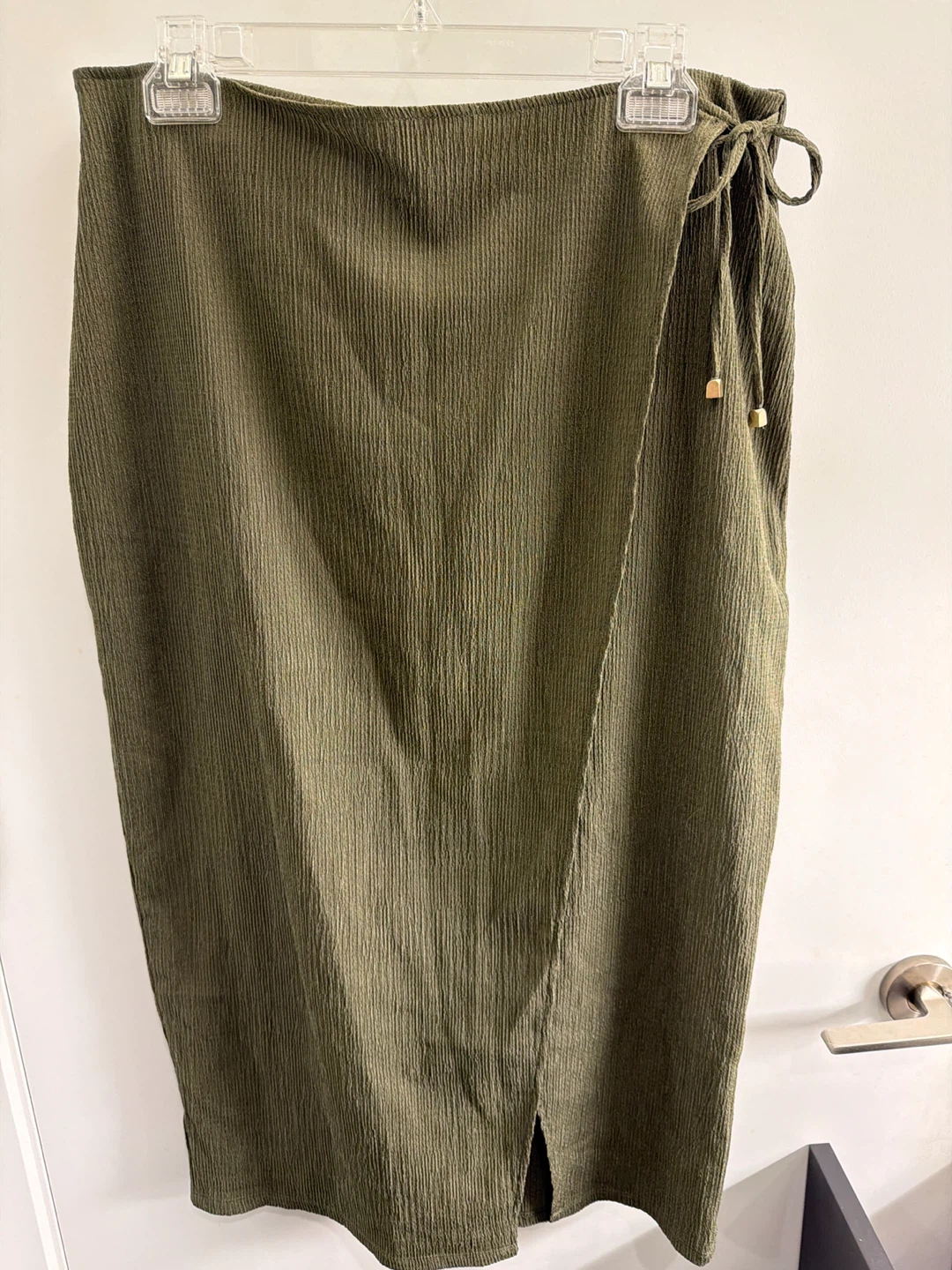 H&M Green Textured Wrap Midi Skirt - Size L