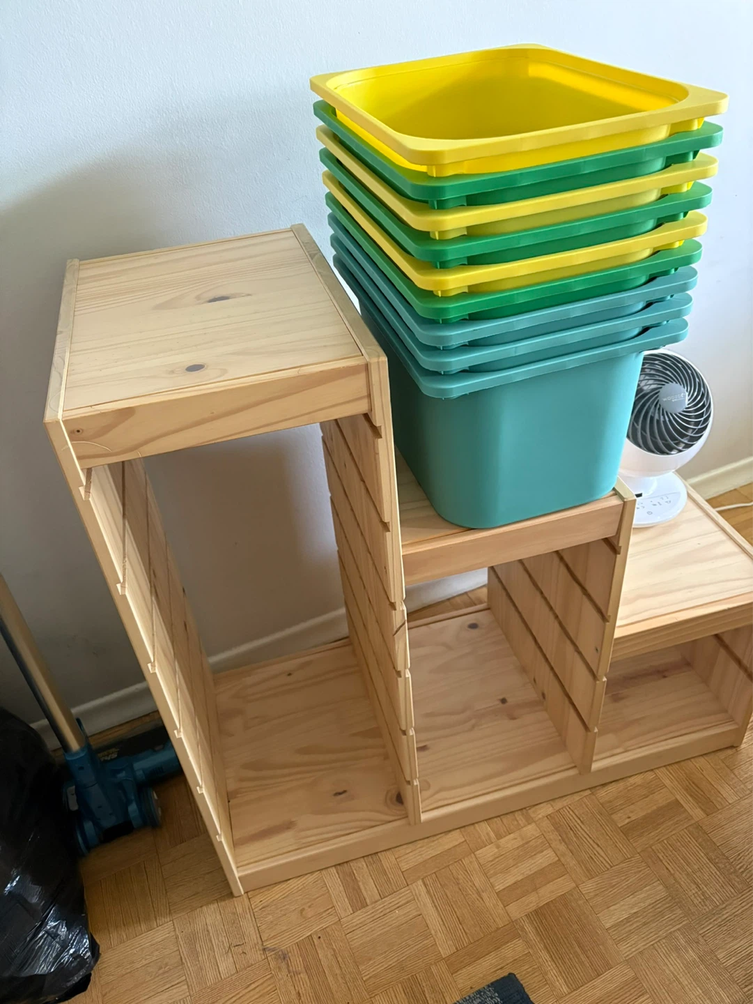 Pine Wood Storage Unit with 9 colourful bins - photo 4