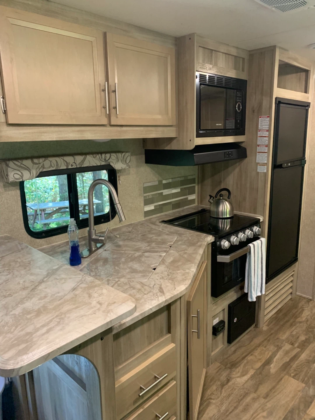 Coachmen Catalina Legacy Edition Travel Trailer - photo 5