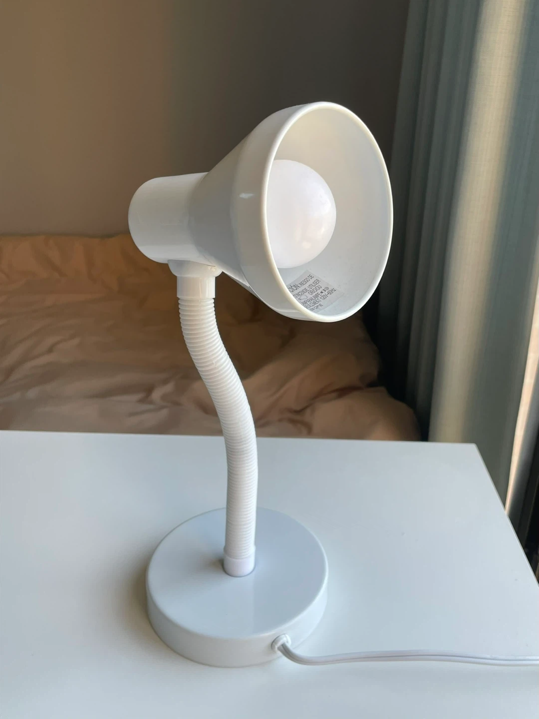 White Gooseneck Desk Lamp & Lightbulb
