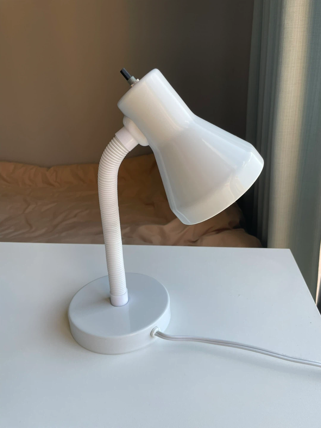 White Gooseneck Desk Lamp & Lightbulb - photo 2