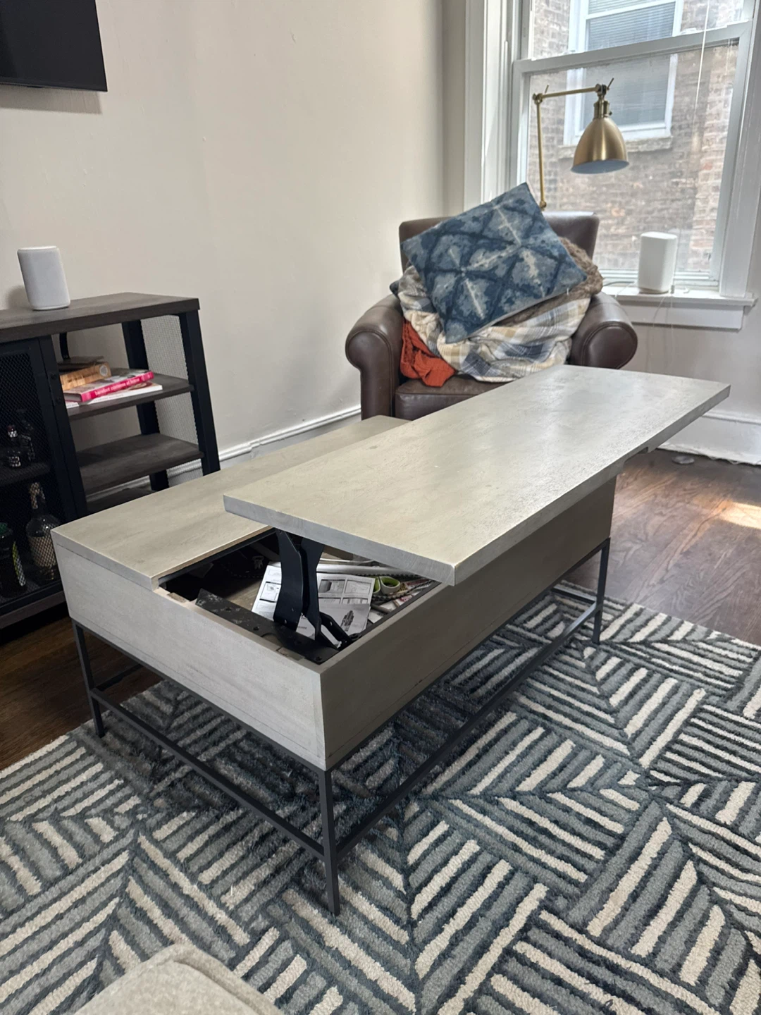 Lift-Top Coffee Table - Grey Wood - photo 2