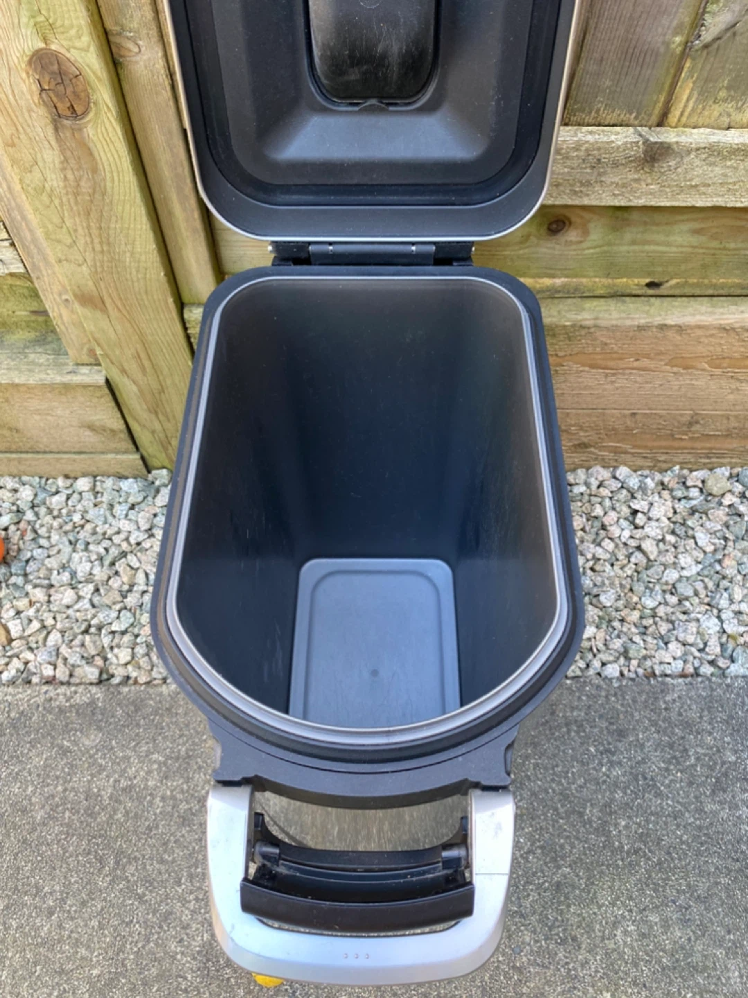 Simplehuman Pet Food Bin - photo 2