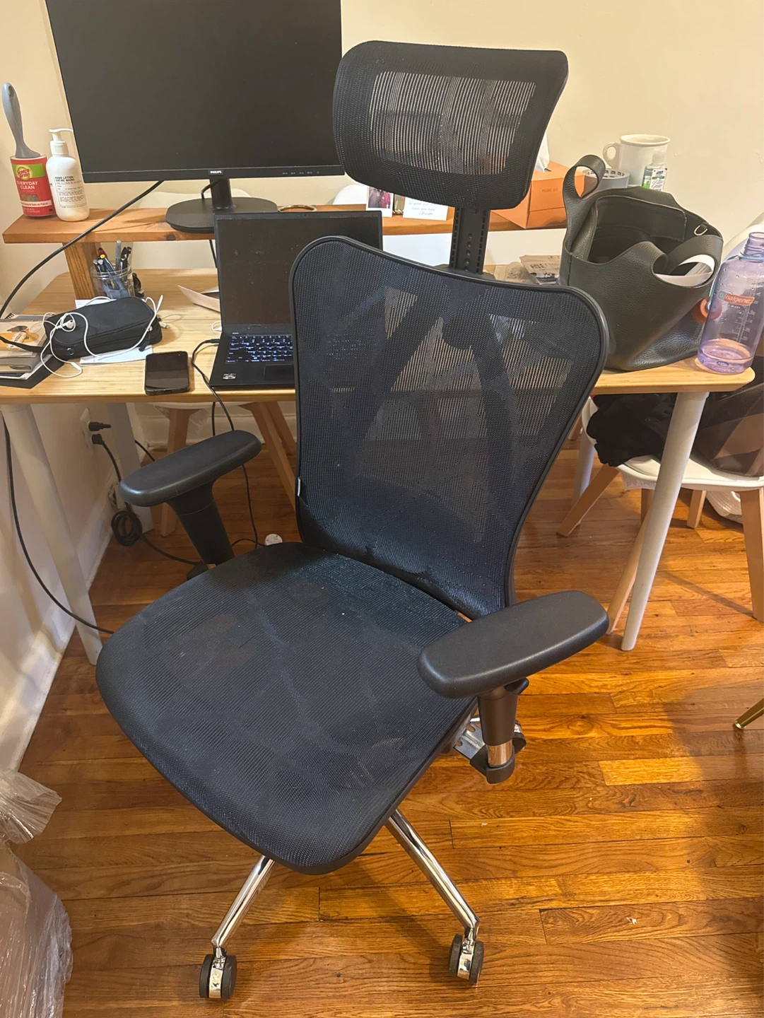 Black Mesh Office Chair with Headrest