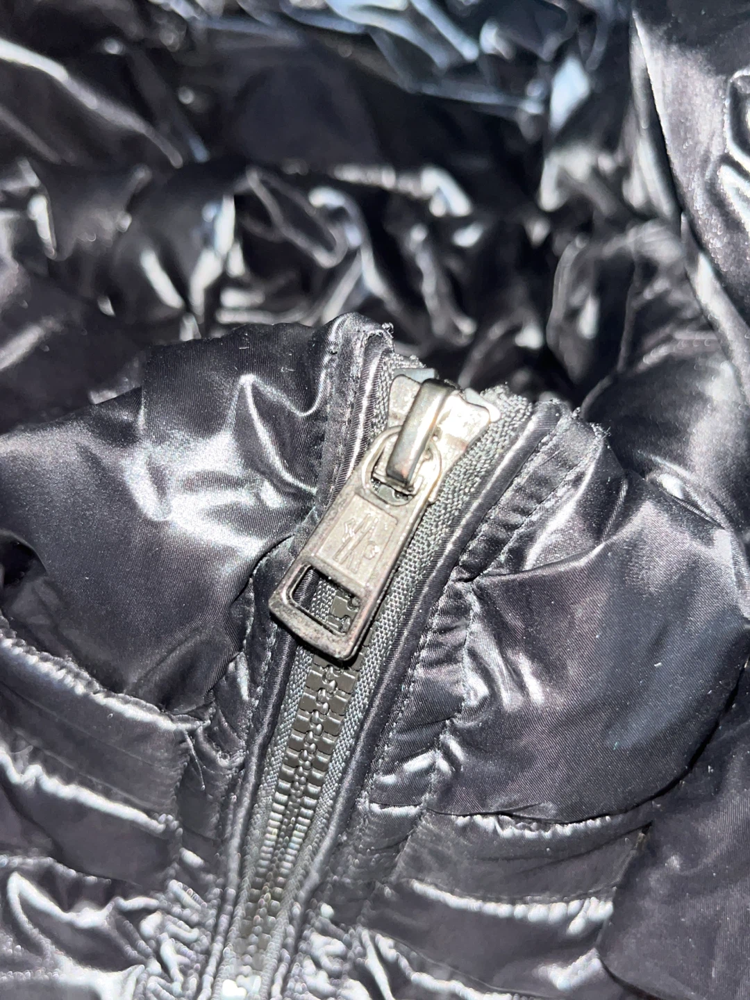 Moncler Black Down Puffer Vest with Hood - photo 4