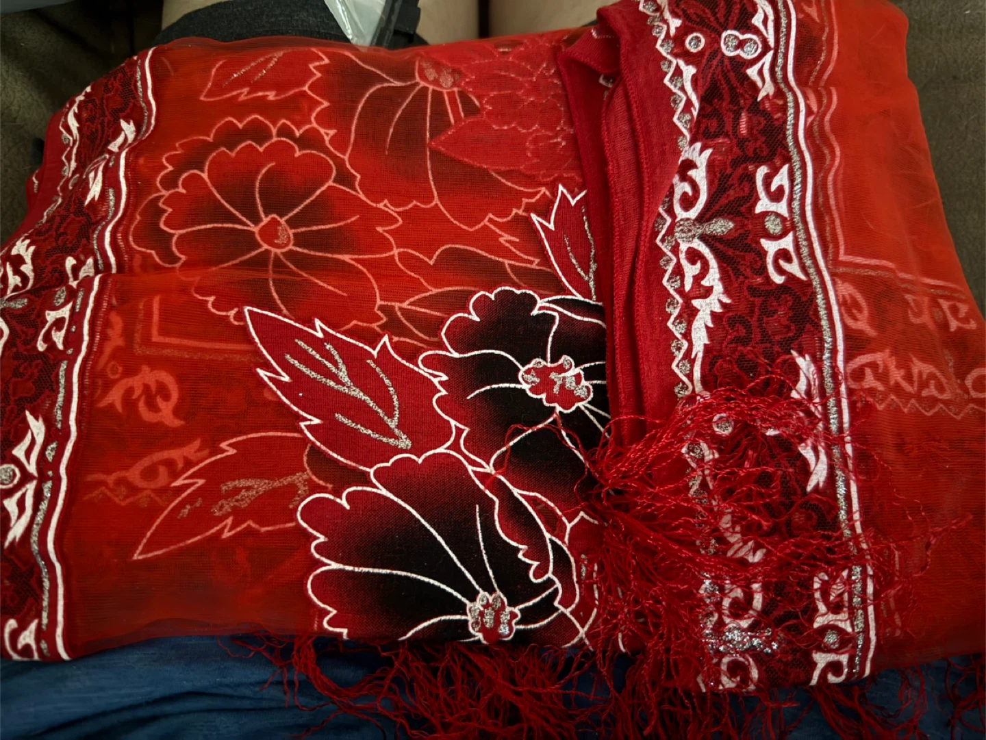 Black scarf with butterfly print and fringe - photo 3