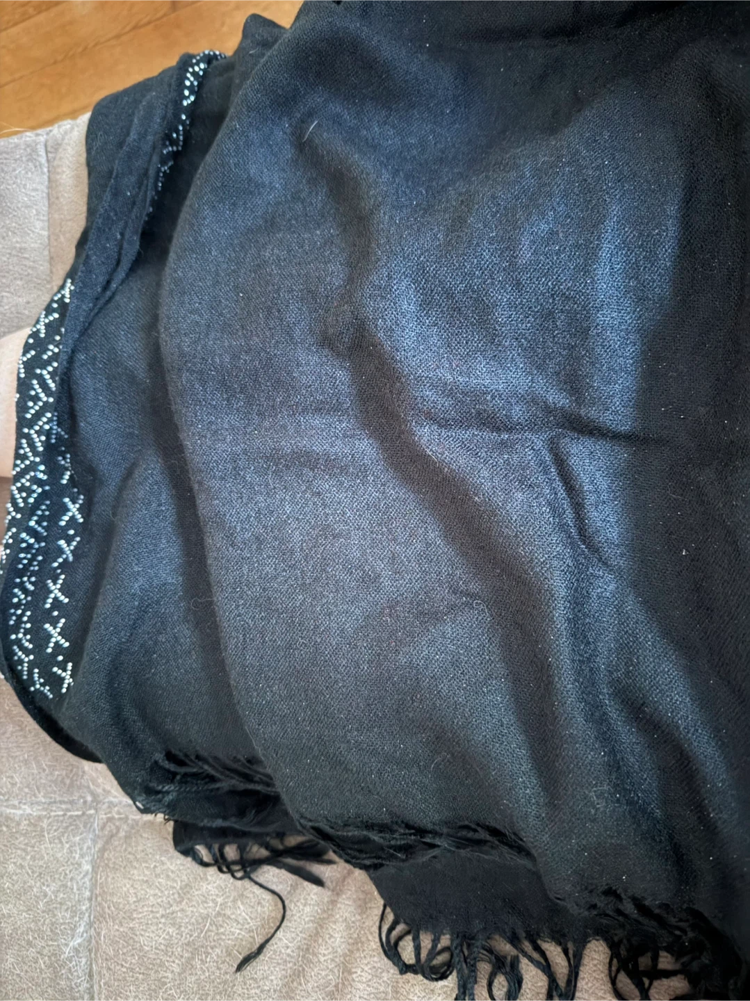 Black scarf with butterfly print and fringe - photo 2