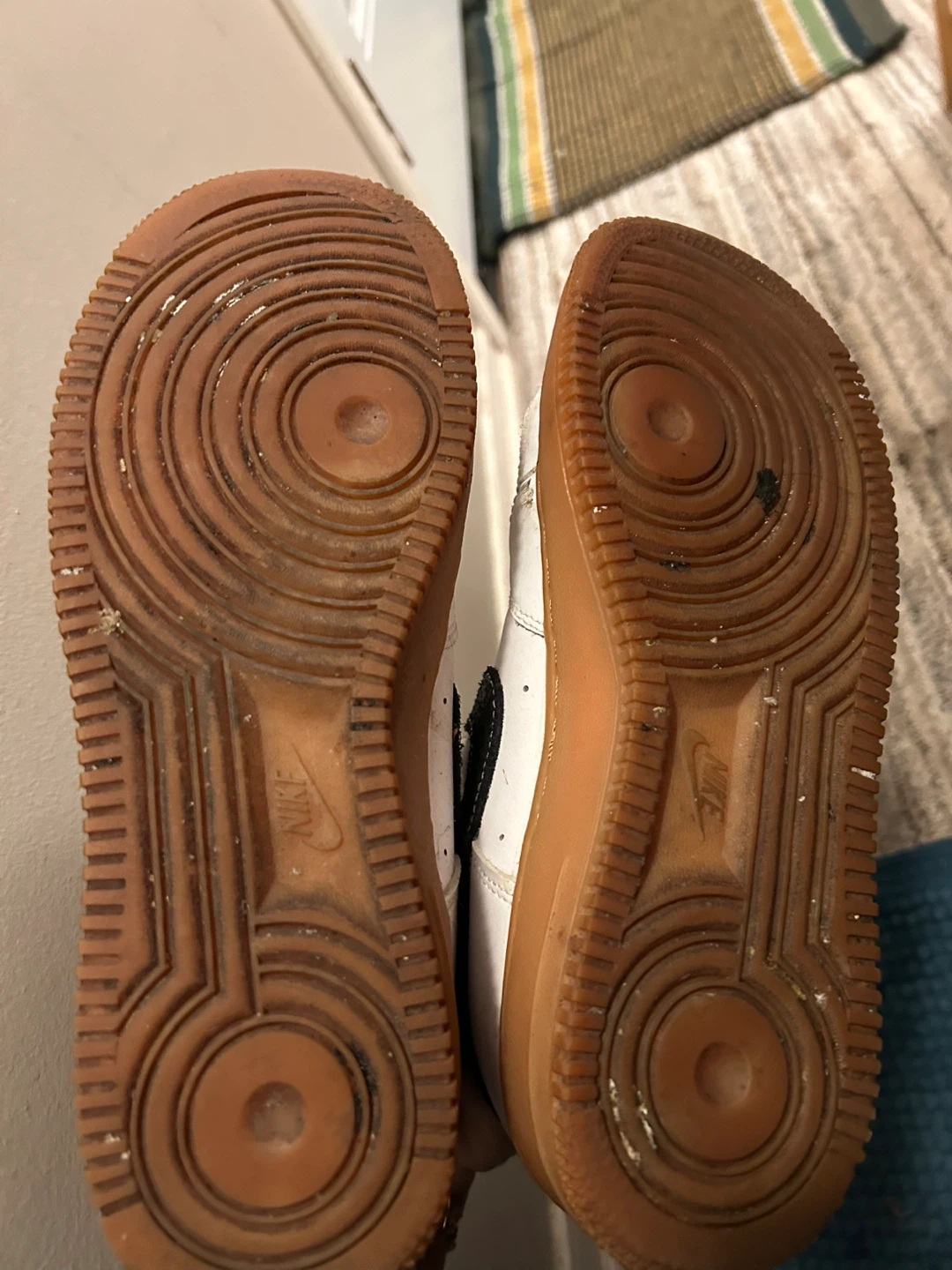 Nike Air Force 1 Low Gum Sole White Smiley Face Sneakers - photo 2