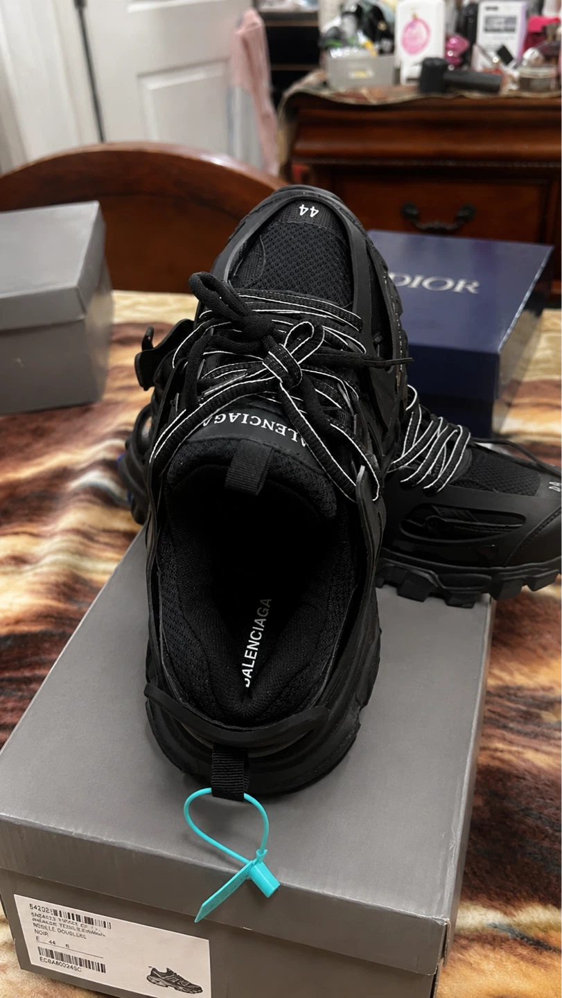 Balenciaga Track Sneakers Size 9.5 (44 )Black - photo 4