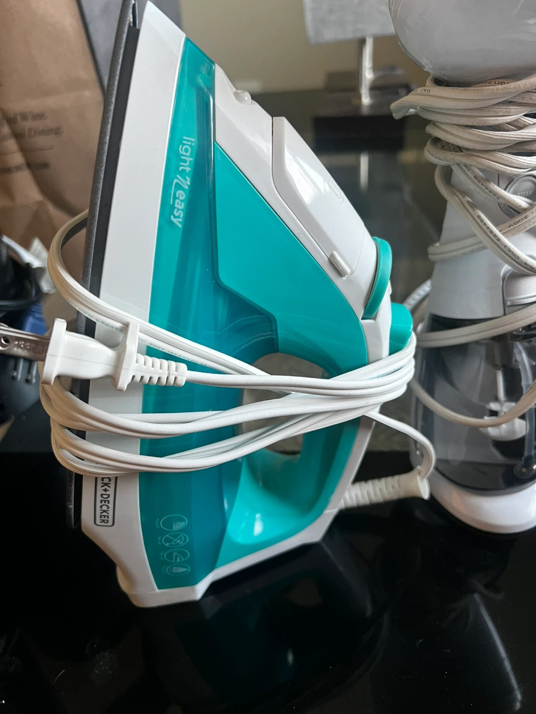 Conair Steamer & Black and Decker Iron - photo 2
