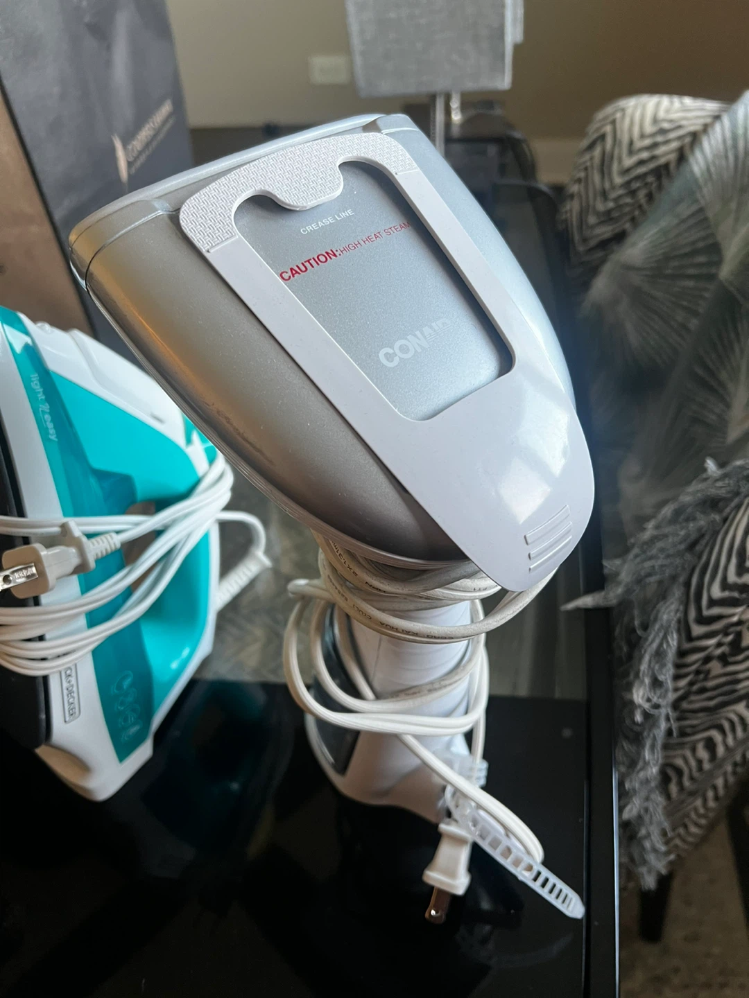Conair Steamer & Black and Decker Iron - photo 3