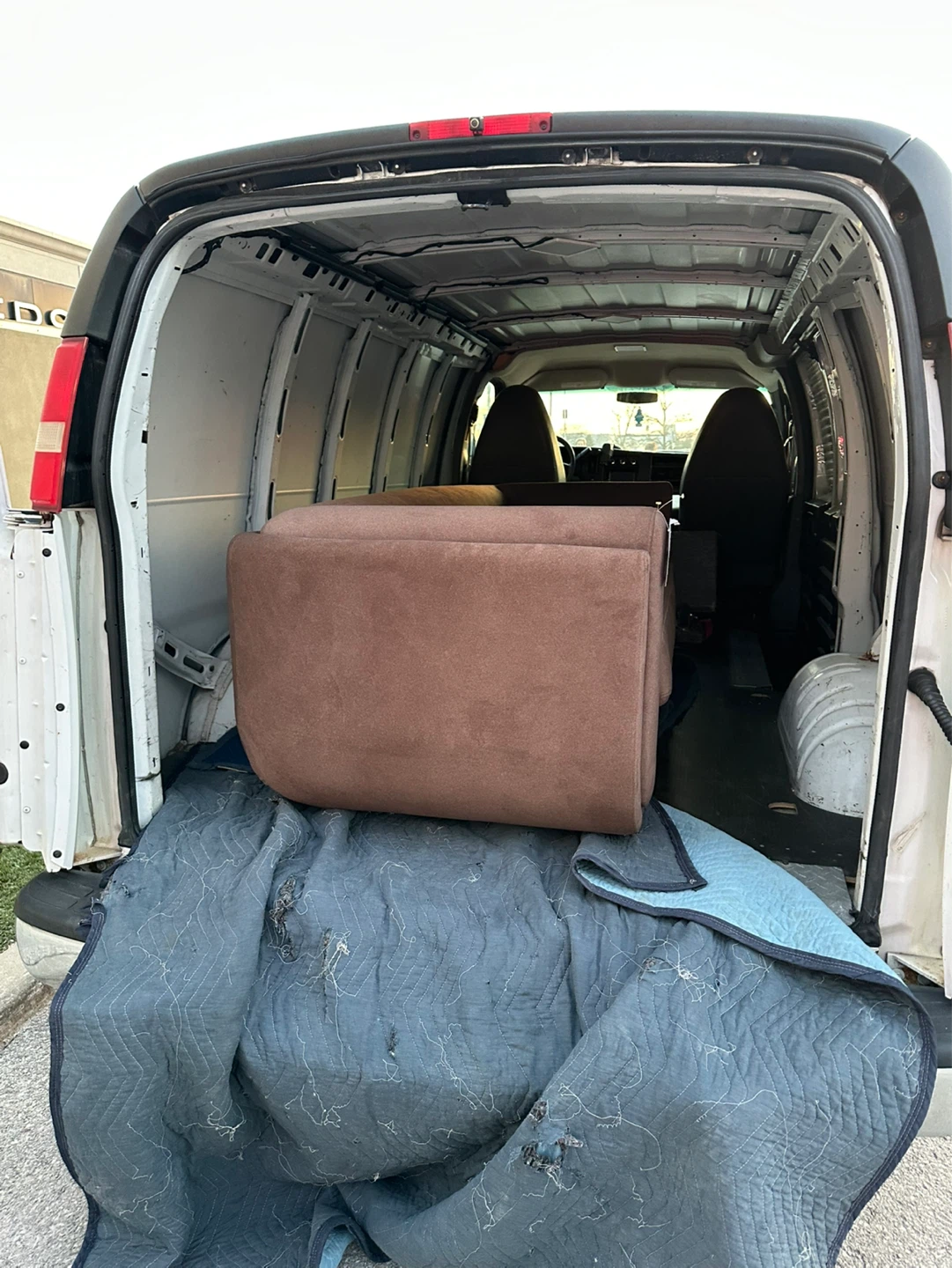 Sofa delivery - photo 2