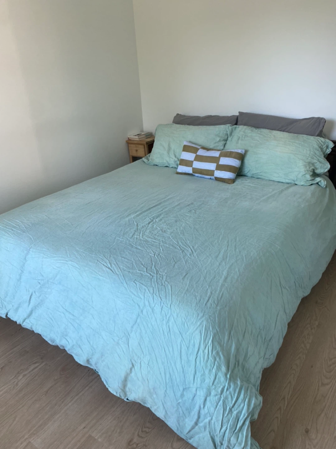 Mattress, pillows and bedding! - photo 3