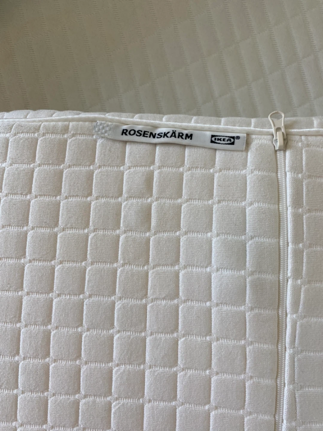 Mattress, pillows and bedding! - photo 4