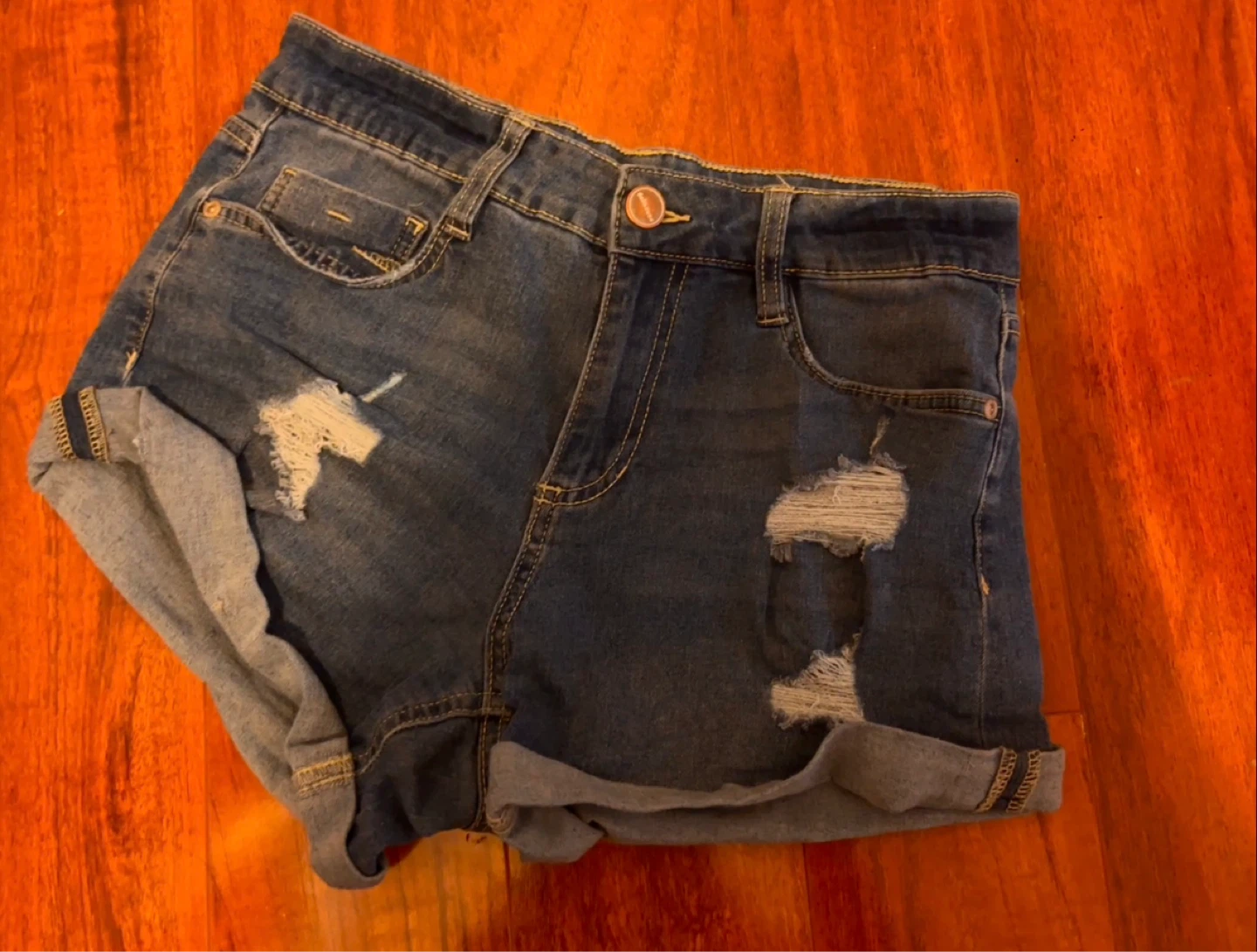 dollhouse distressed denim shorts