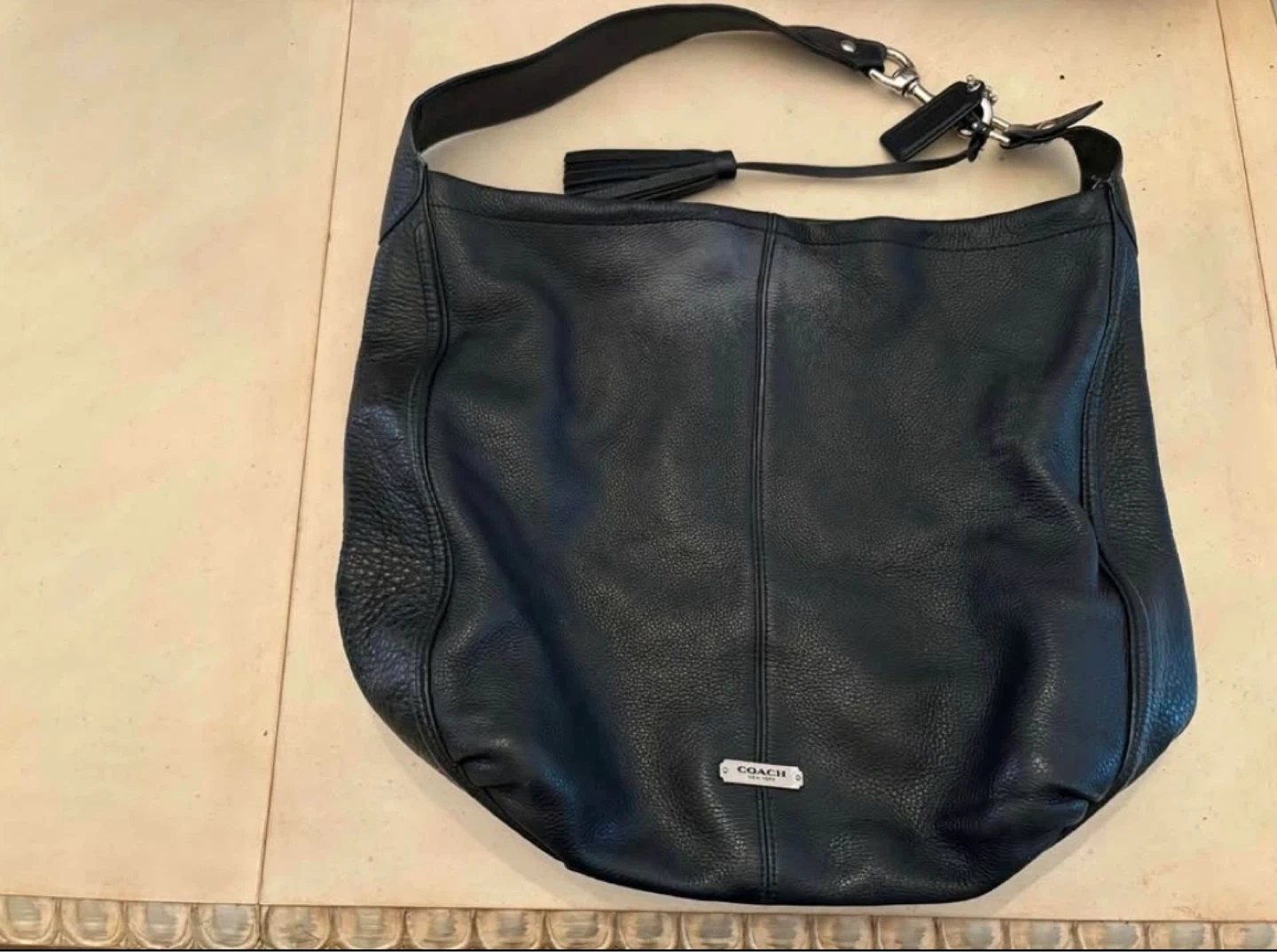 Authentic Coach Avery Leather Bag - photo 2
