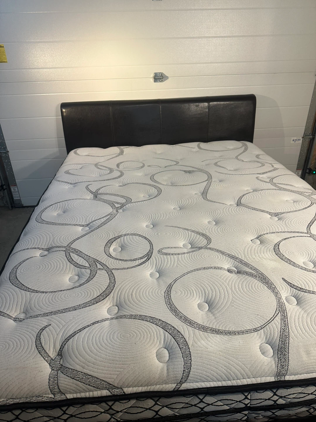 Complete Bed Set – Premium Mattress & Faux Leather Frame - photo 5