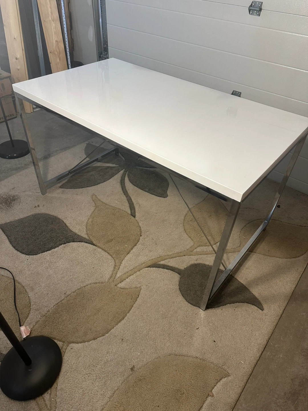 White Desk with Chrome Legs - photo 3