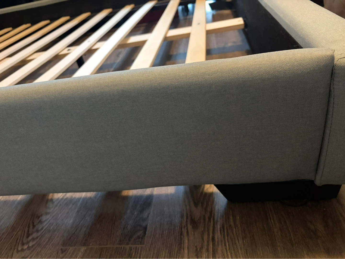 Structube Low Profile Queen Bed Frame - photo 4