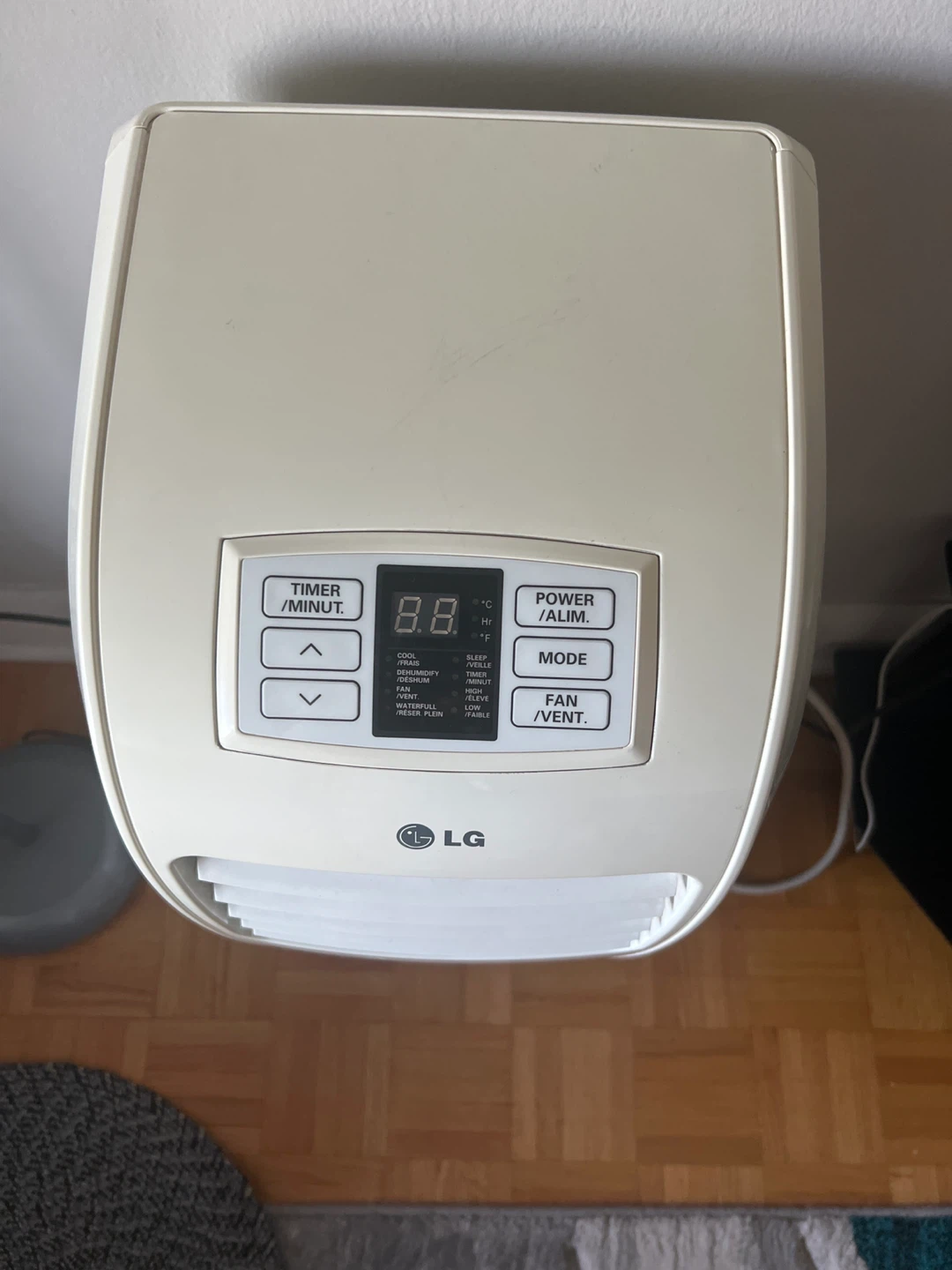 LG Portable Air Conditioner - photo 2