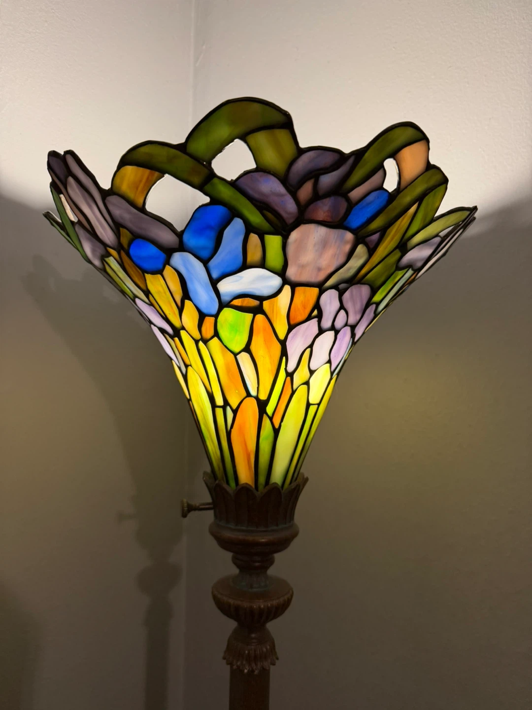 Tiffany Style Stained Glass Floor Lamp - photo 3
