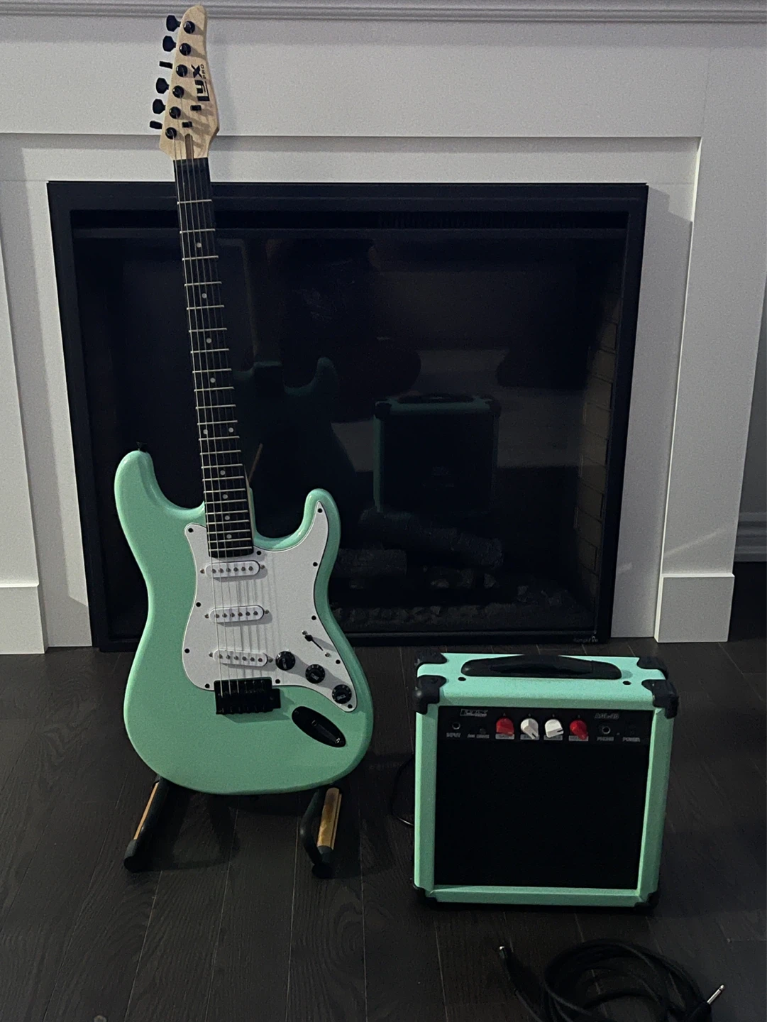 Lyx Pro Electric Guitar Starter Pack