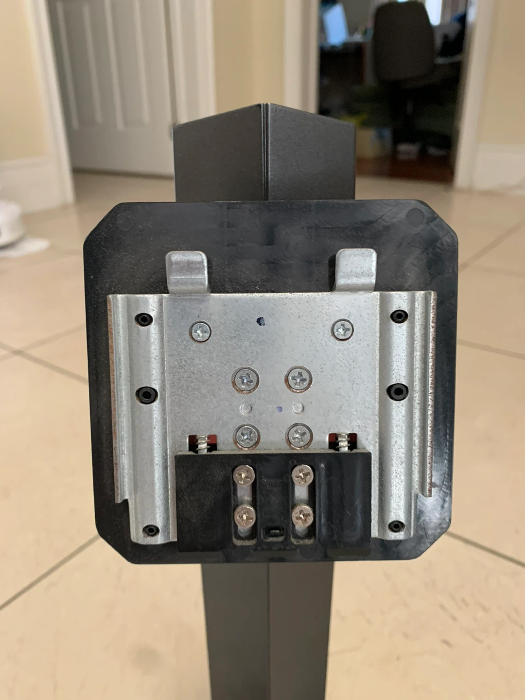 MSI Monitor Stand - photo 3