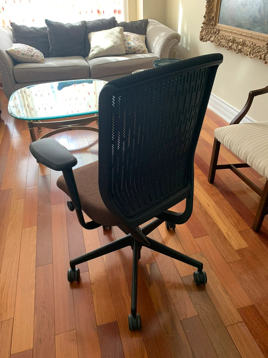 Ergonomic Office Chair evolve - Black Mesh Back & Brown Seat - photo 4