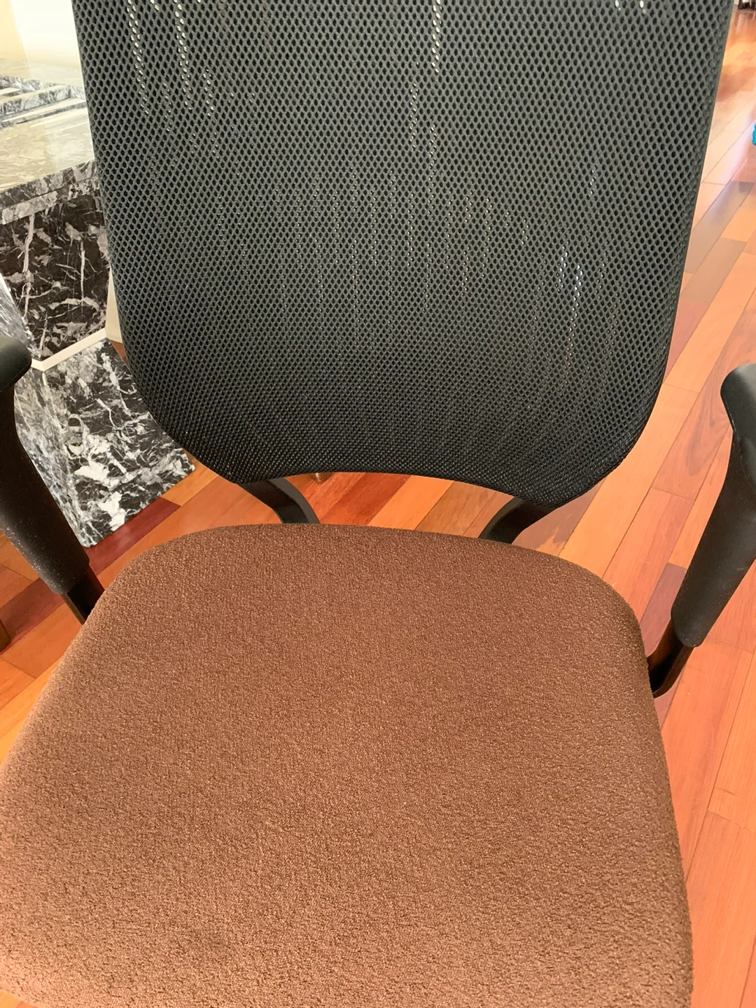 Ergonomic Office Chair evolve - Black Mesh Back & Brown Seat - photo 5