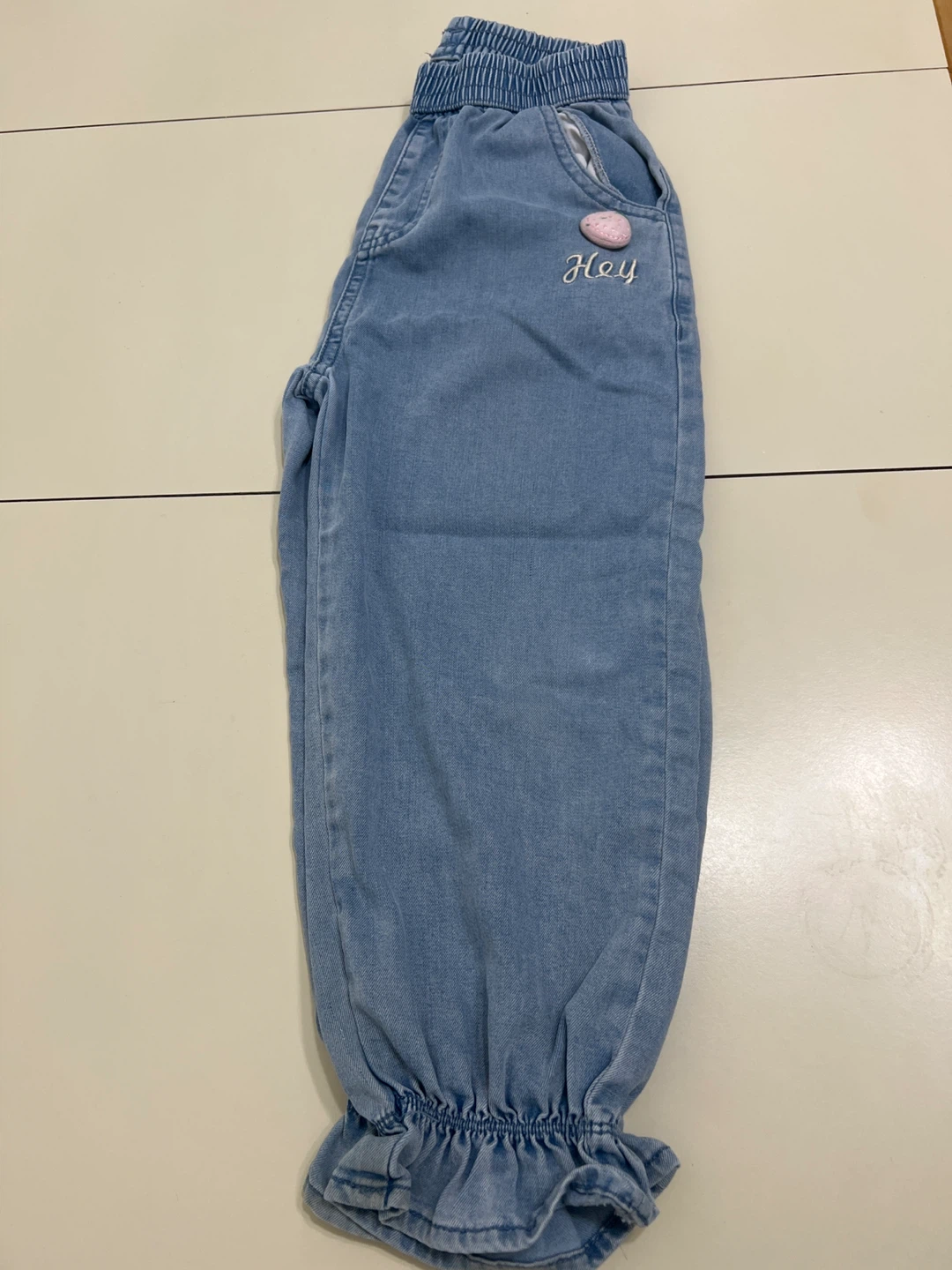 Girls' Light Wash Denim Pants with "Hey" Embroidery - photo 3