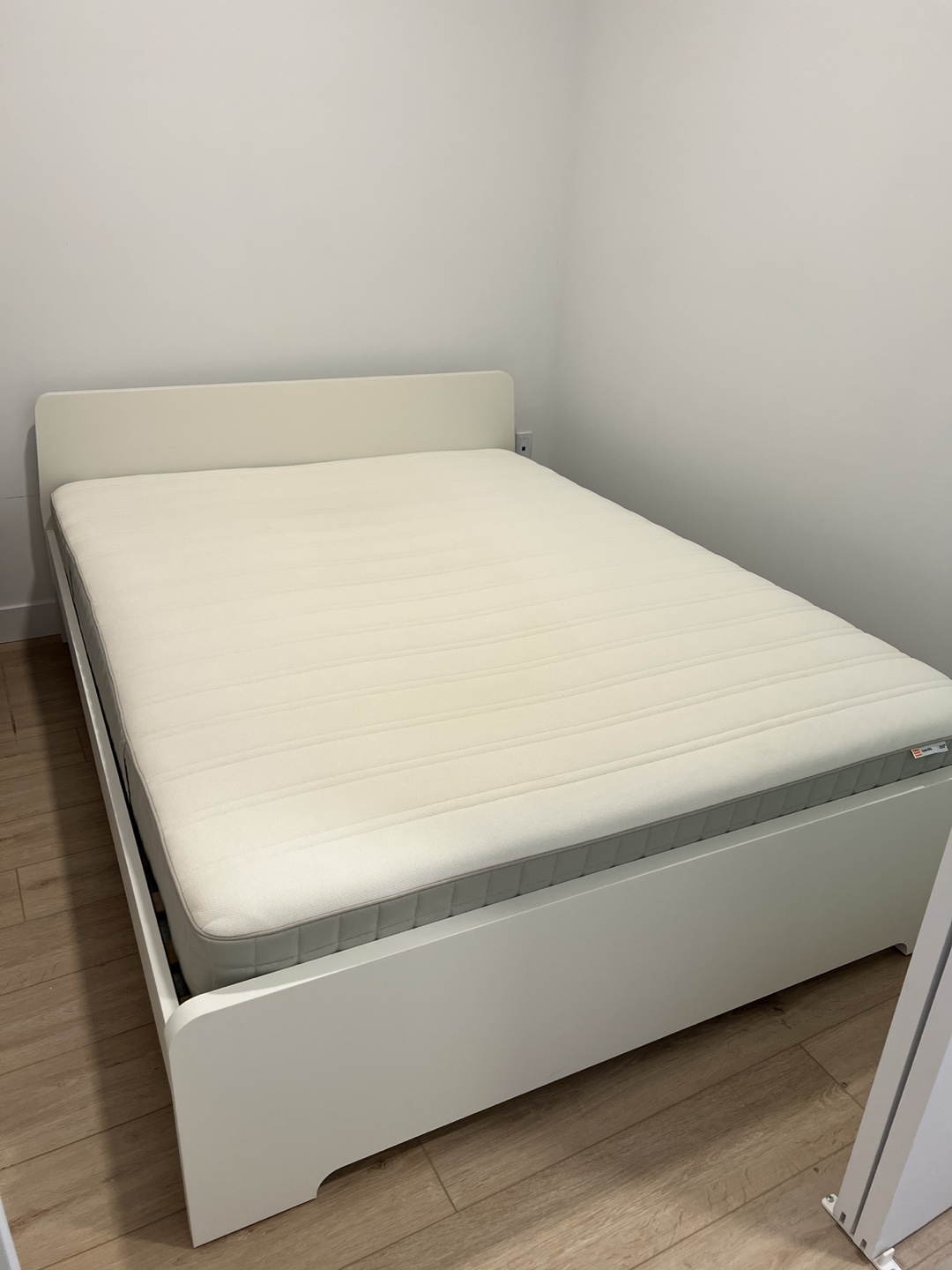 White Queen Size Bed Frame with Mattress