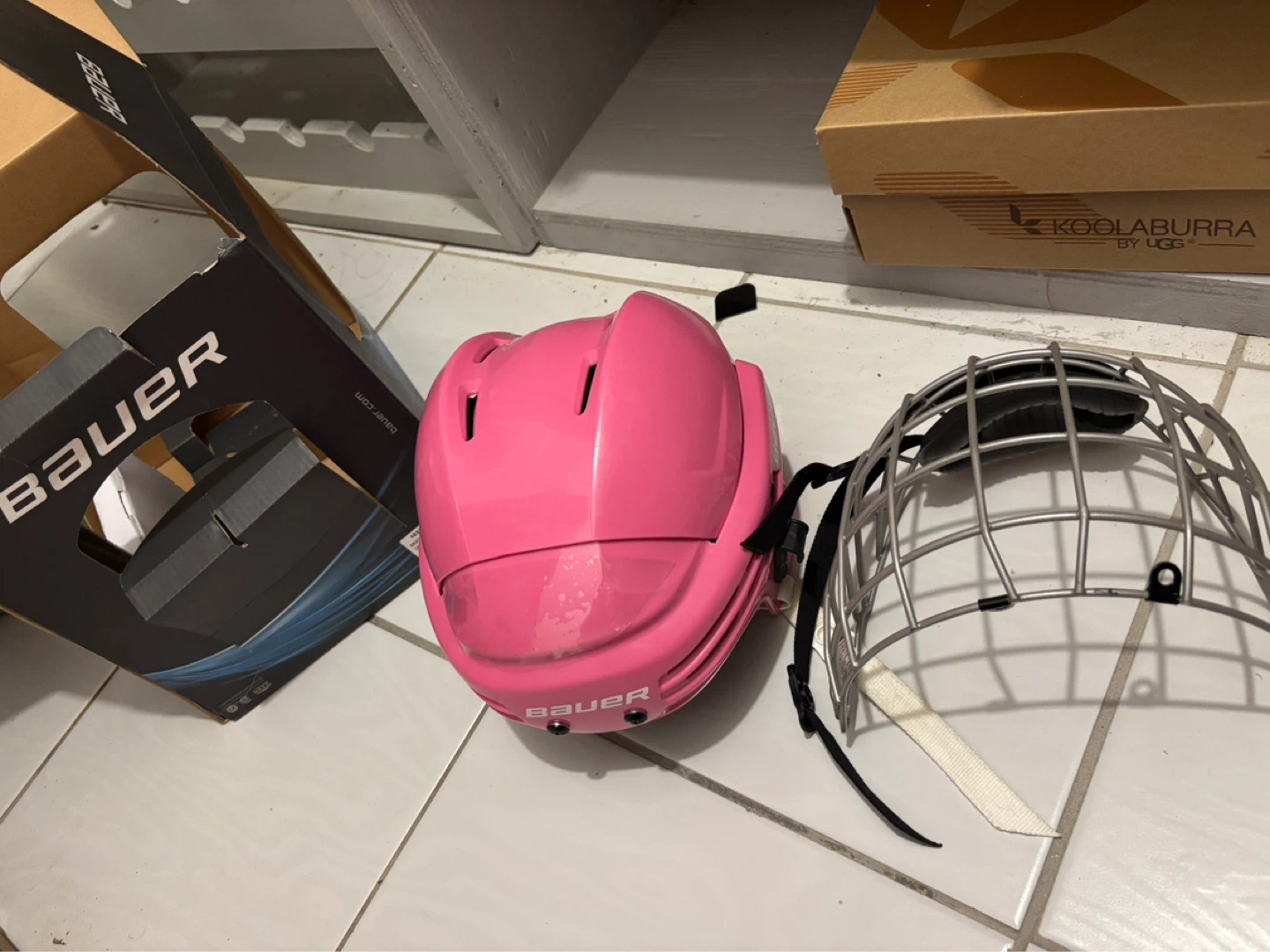 Bauer BHH1800 Hockey Helmet - Medium - Pink