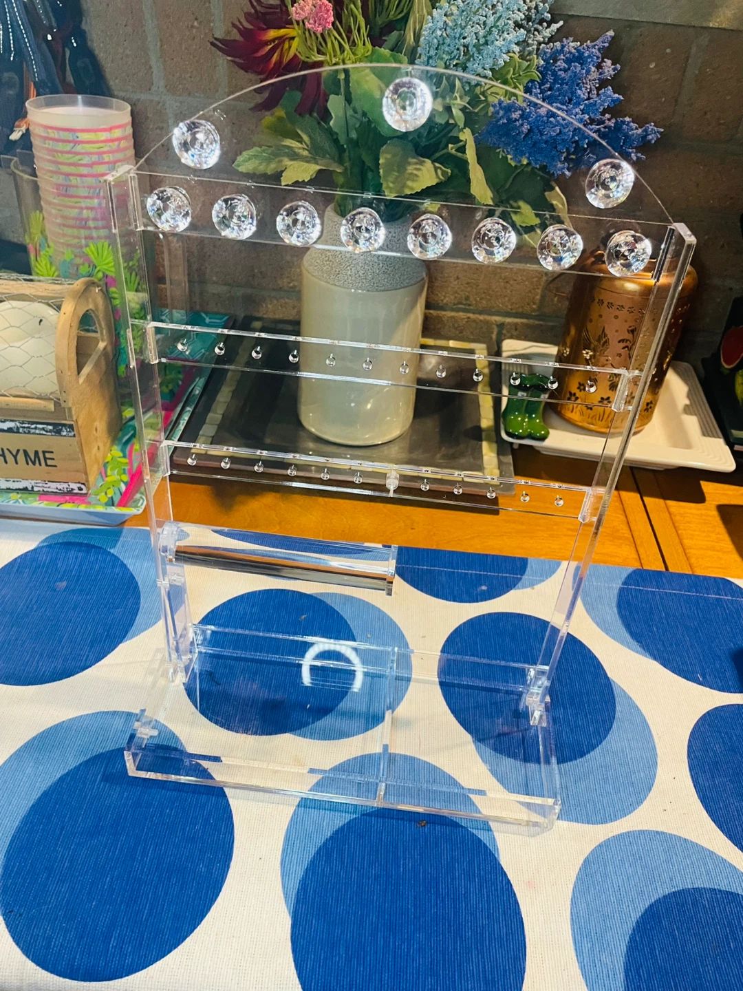 New acrylic jewelry holder