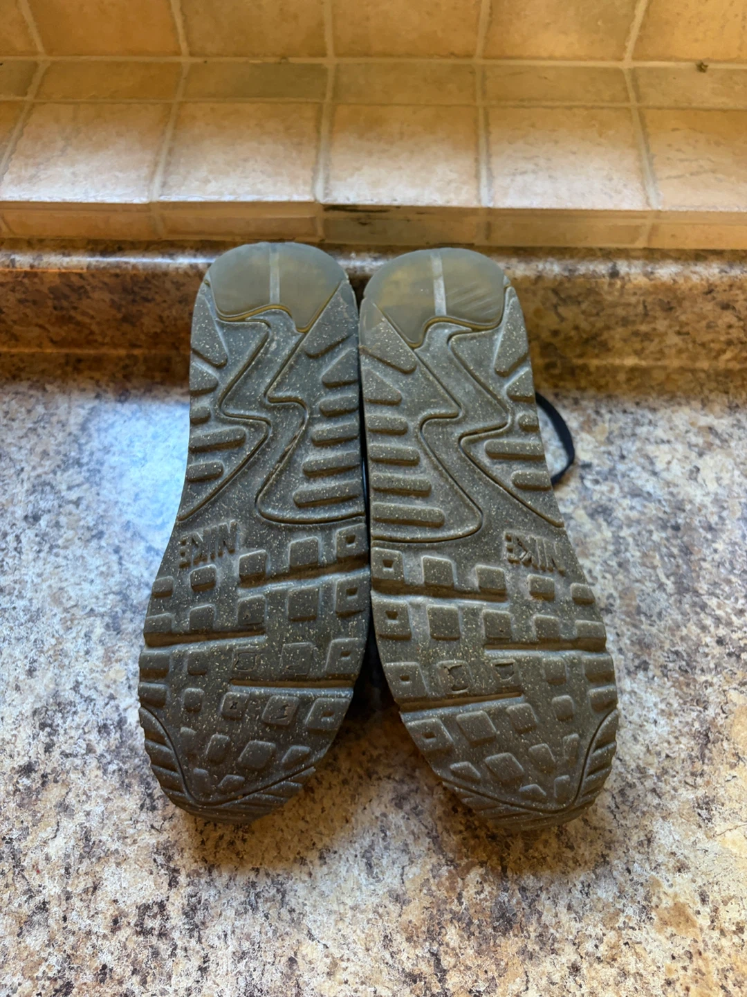 Nike Air Max 90 Shoes - photo 5
