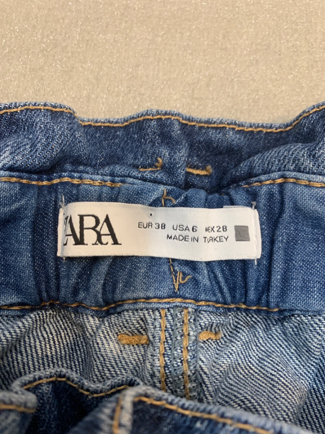 Zara High Waisted Paperbag Denim Jeans Size 6 - photo 4