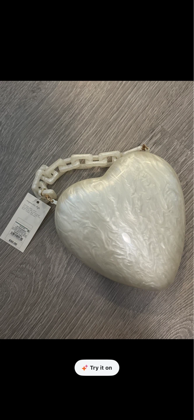 White Heart Shaped Clutch Bag with Chain Handle
