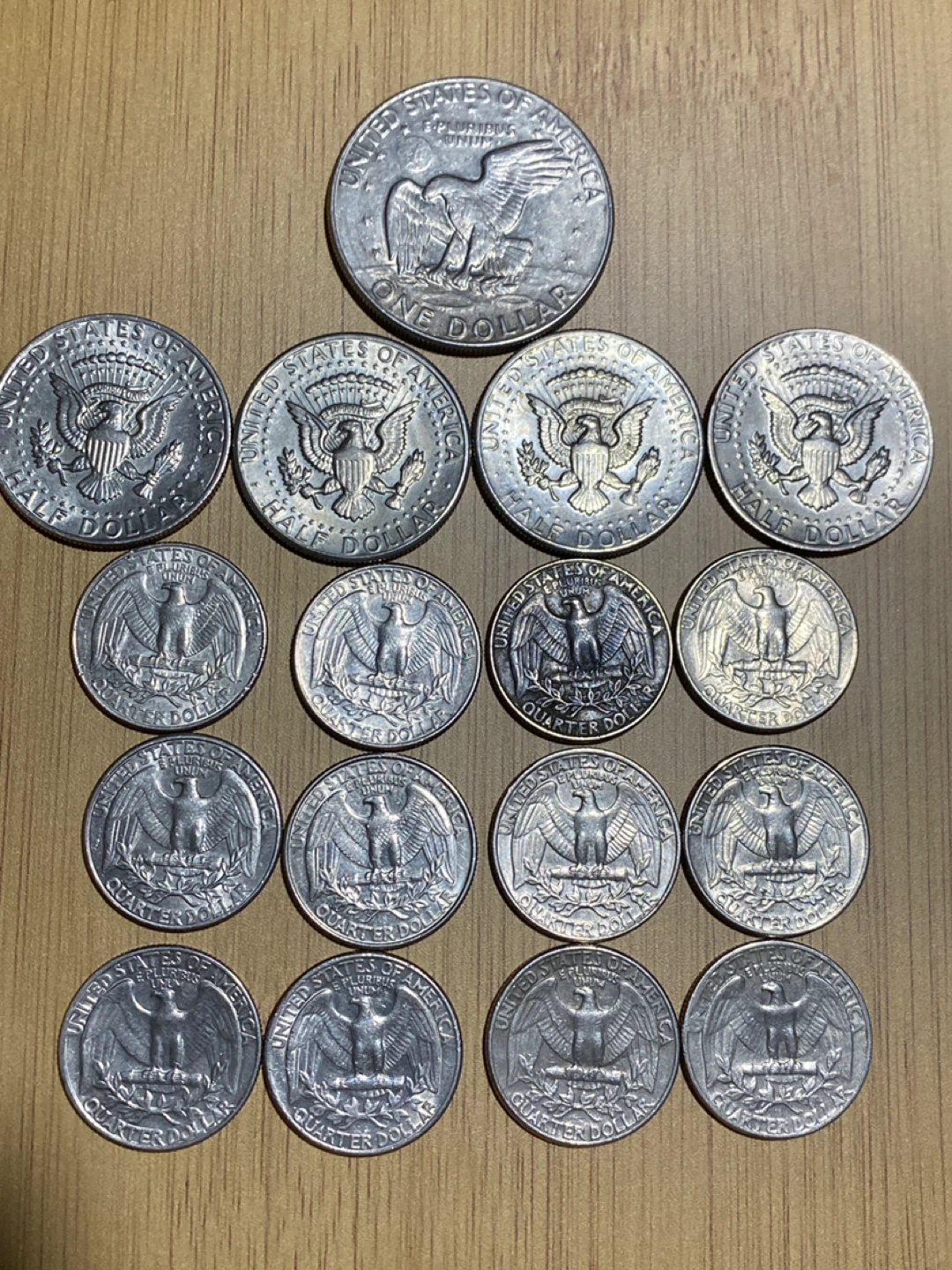 Assorted US Dollar Coins: 1 Dollar, 4 Half Dollars, 13 Quarters - photo 5
