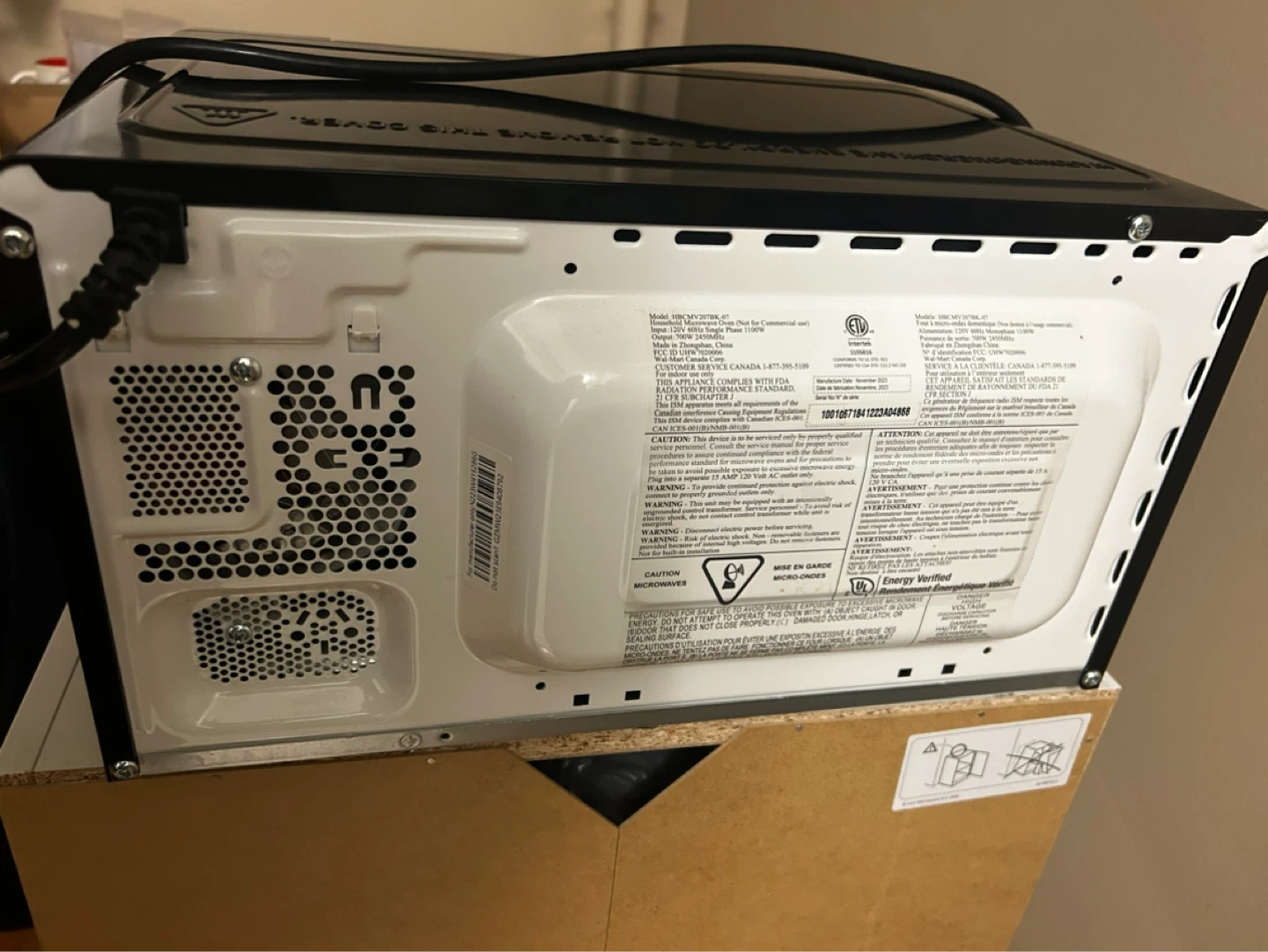 Hamilton Beach Microwave Oven - photo 3